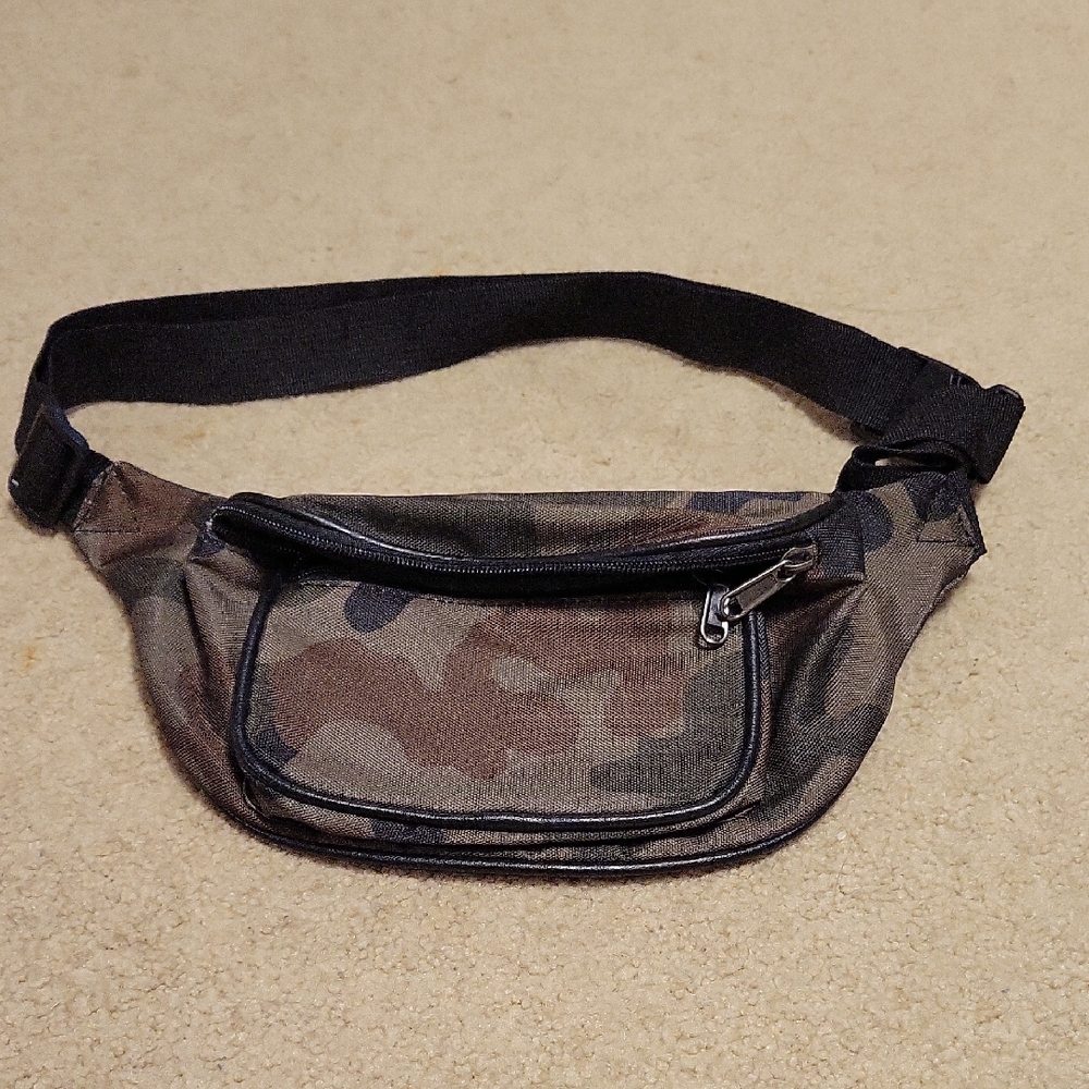 NWOT Camouflage Waist Bag